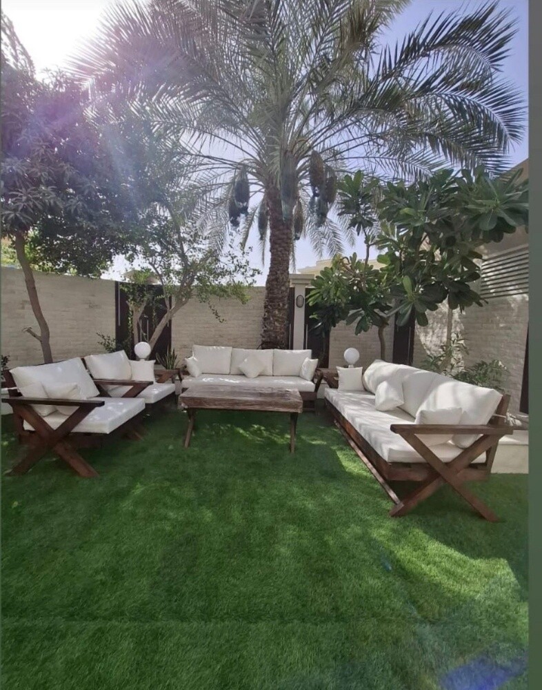 منسق حدايق - 1