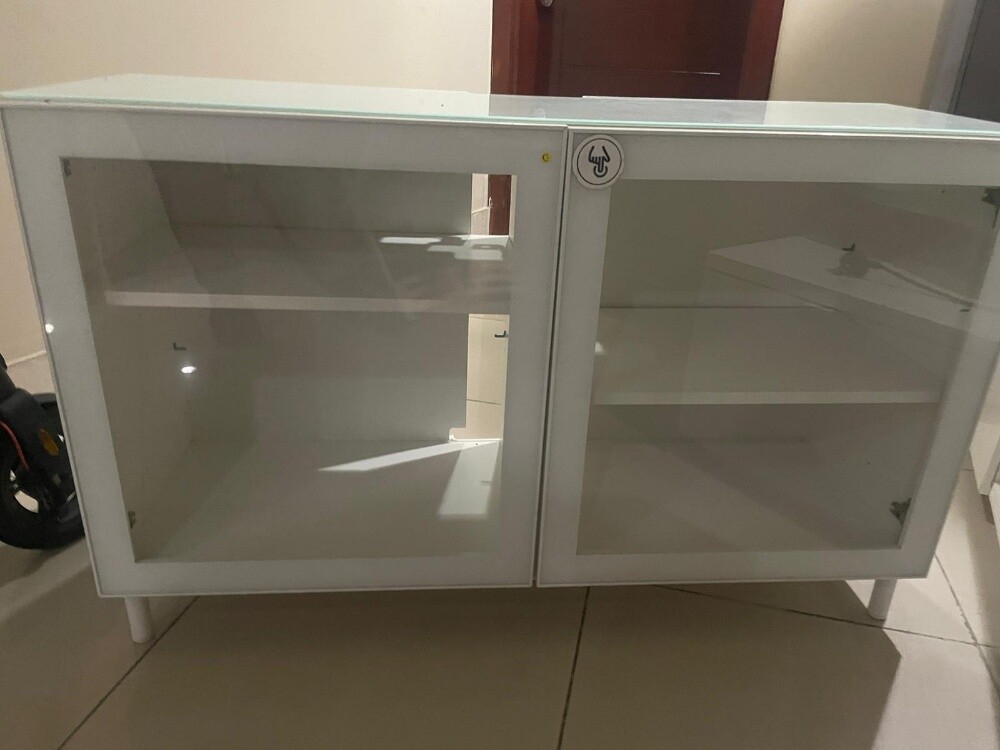 transparent living room table - 1