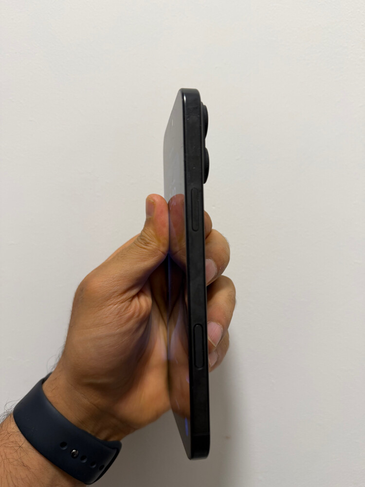 iPhone 16 Pro Max 256 GB - 3