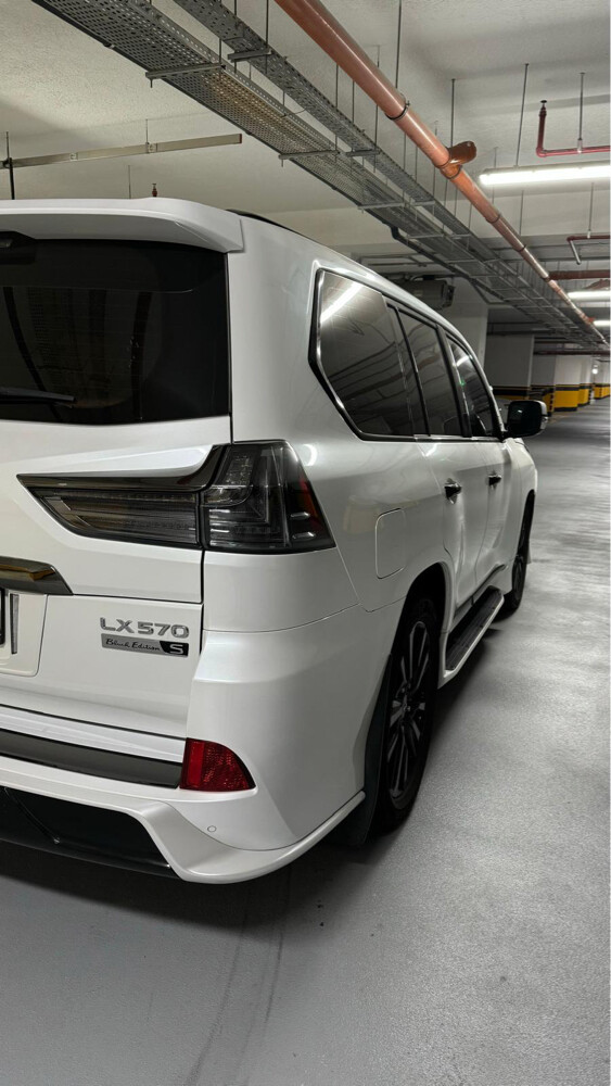 Lexus 2020 black edition  - 4