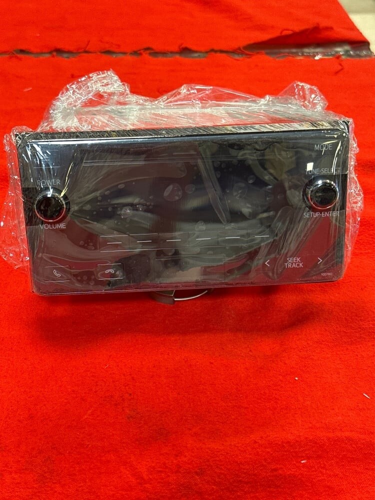 Toyota Original Multimedia Radio - 1