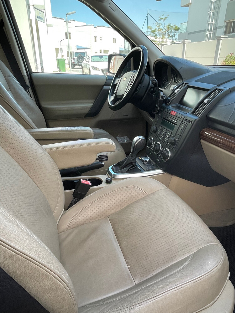 Land Rover LR2 HSE - 2
