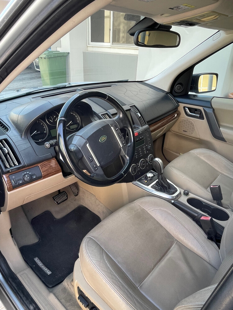 Land Rover LR2 HSE - 5