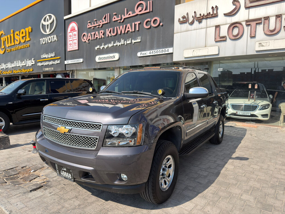 Chevrolet Avalanche LTZ 2011 — photo 2 for sale in Qatar