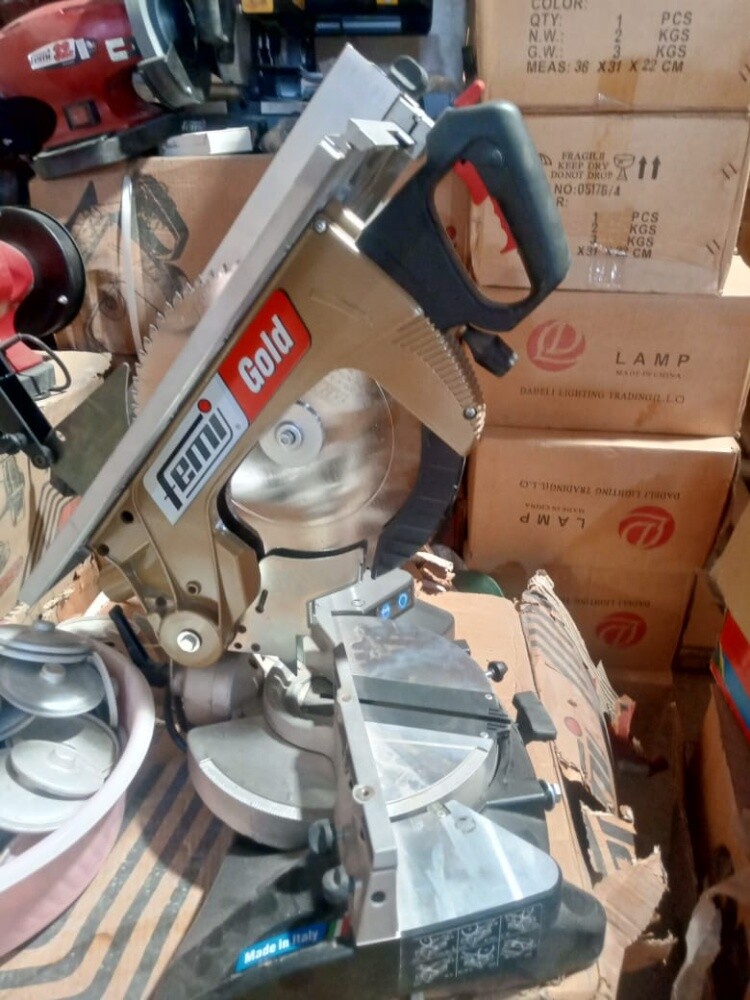 Femi wood cutting machine - 1