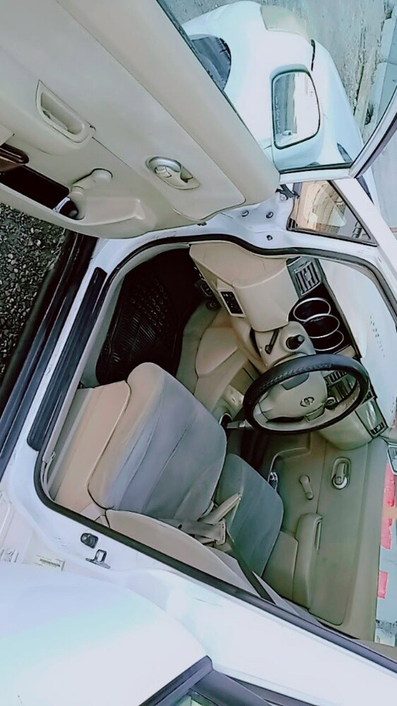 Urgent sale Nissan tida 2012 - 6