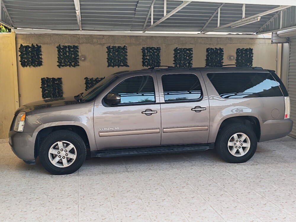 GMC YUKON XL - 4