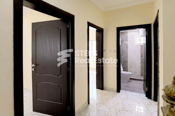 فيلا في مجمع سكني للبيع - 14
