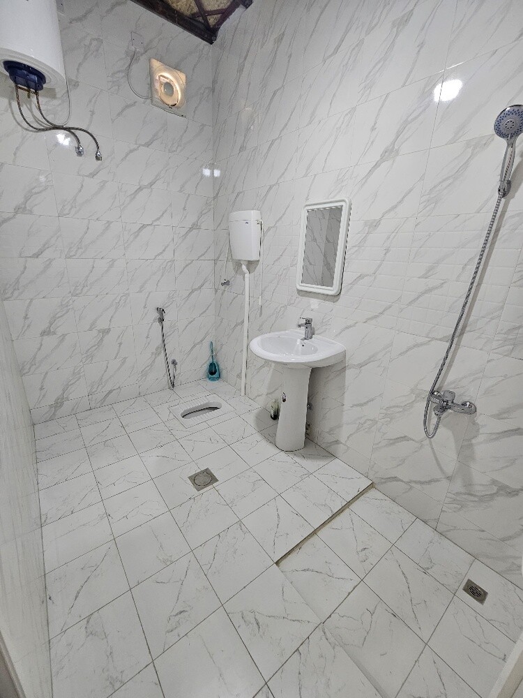 مزرعة 2348م بها استراحه واشجار - 5