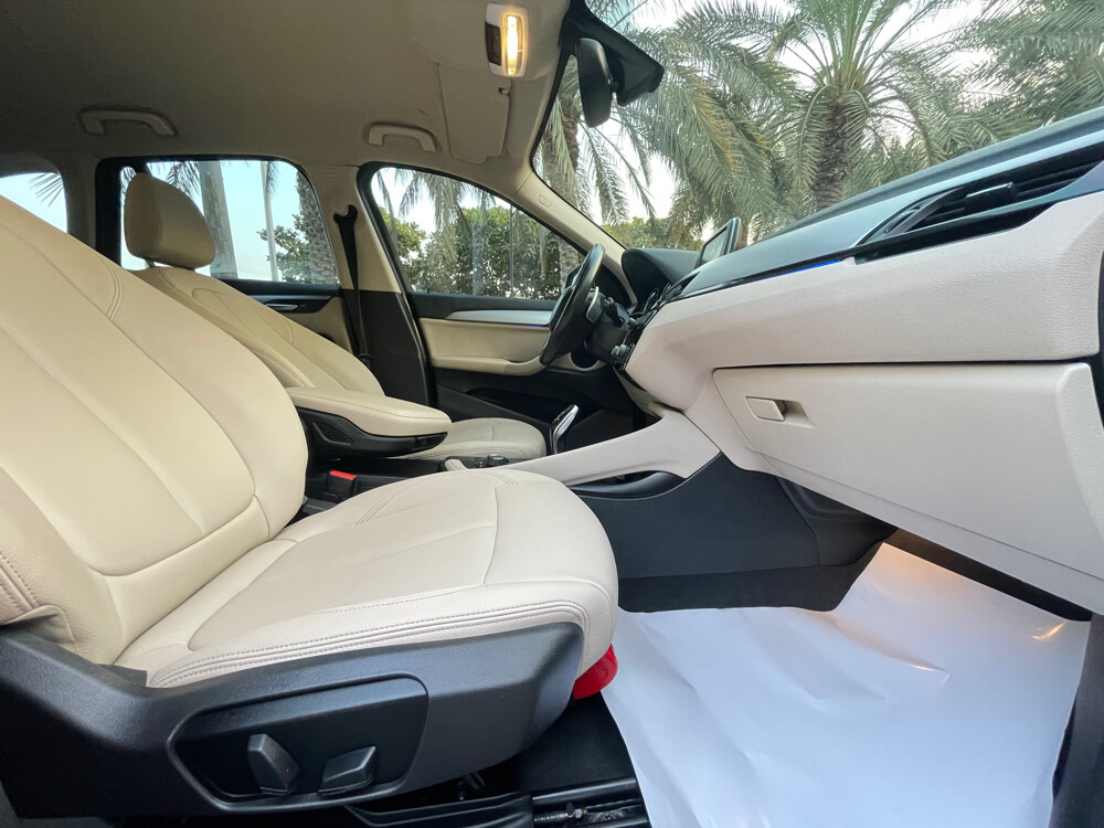 BMW X1 2020 20i — photo 13 for sale in Qatar