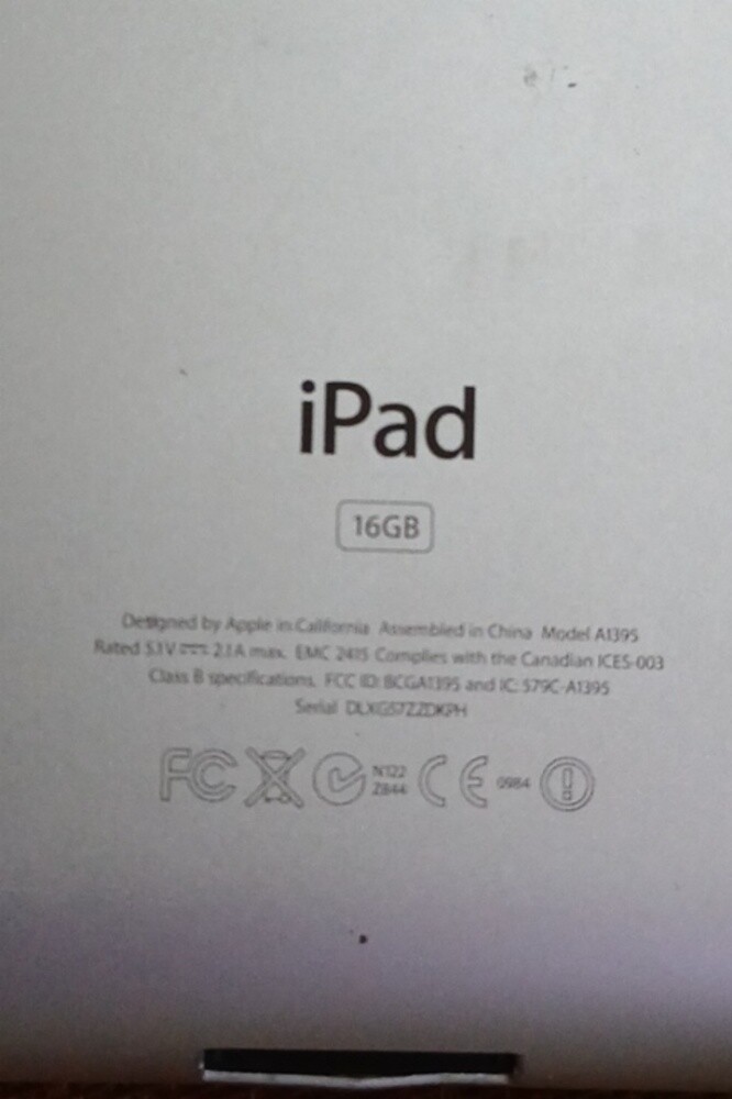 IPAD16GB with two samsung tablets - 6