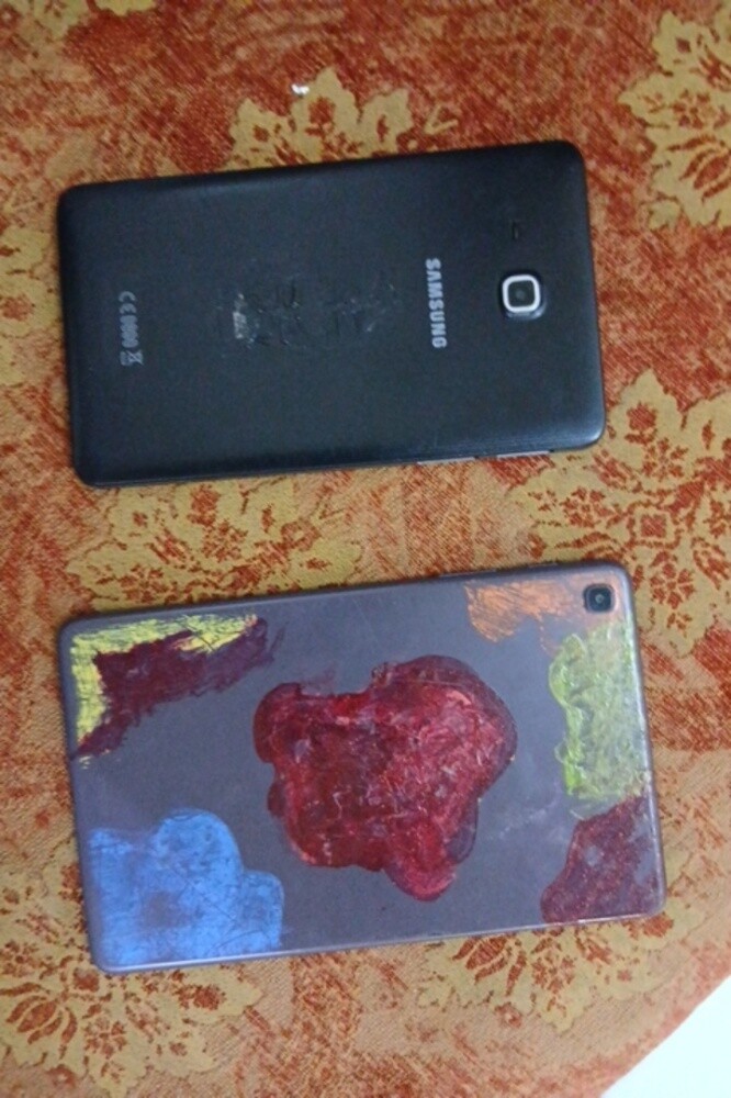 IPAD16GB with two samsung tablets - 7