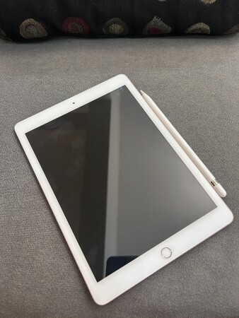 Ipad air - 6th gen - excellent - 1