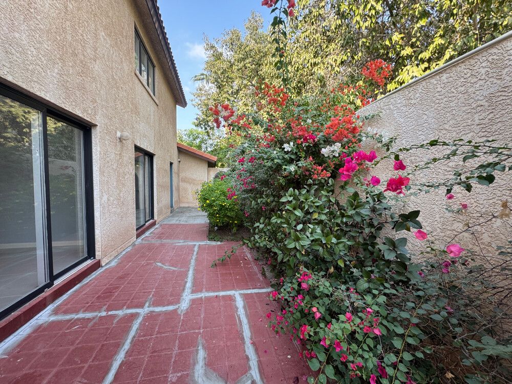 Compound Villa For Rent   - 1