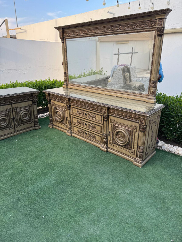Dining tables and chairs - 1