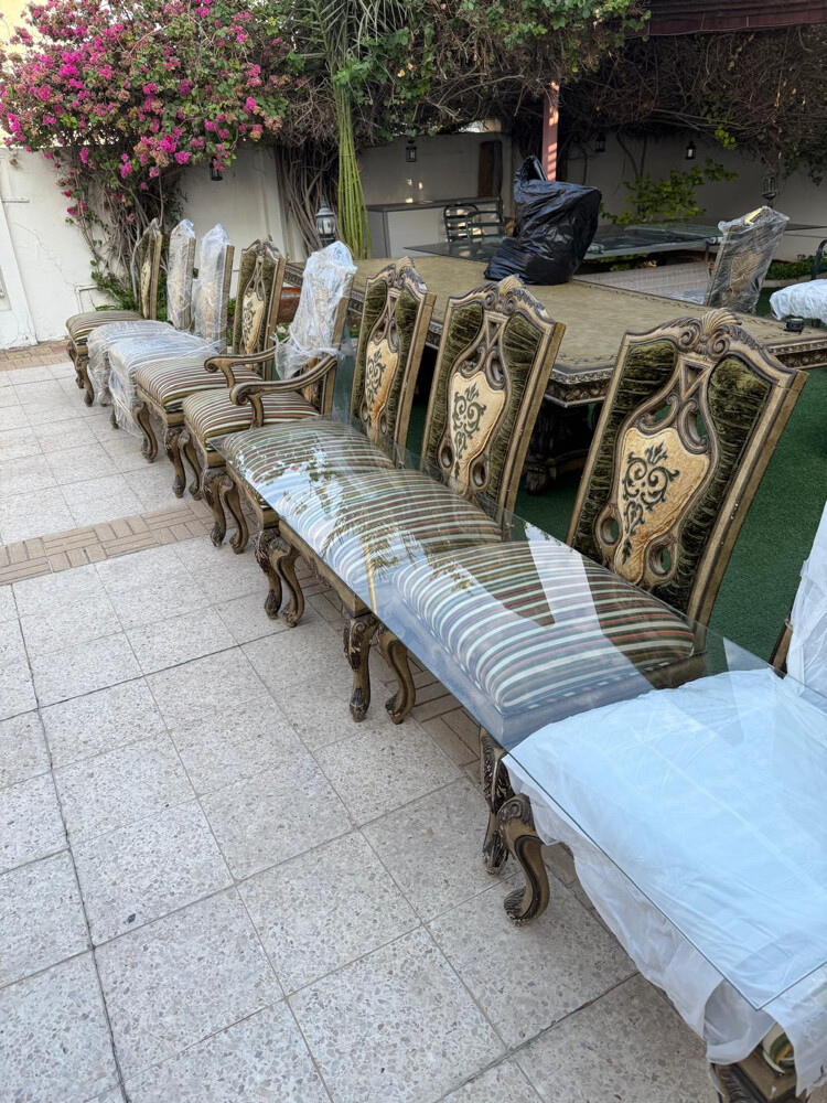 Dining tables and chairs - 3