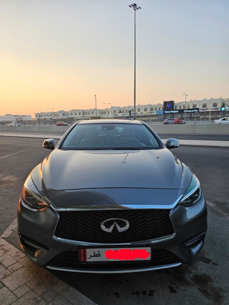 Infiniti Q30 - 5