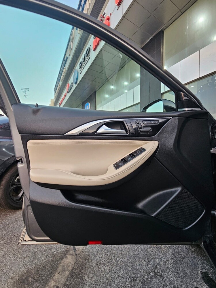 Infiniti Q30 - 23