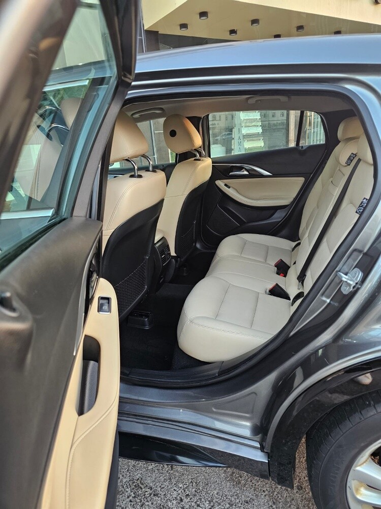 Infiniti Q30 - 16