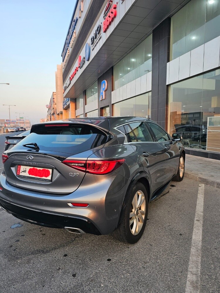 Infiniti Q30 - 7