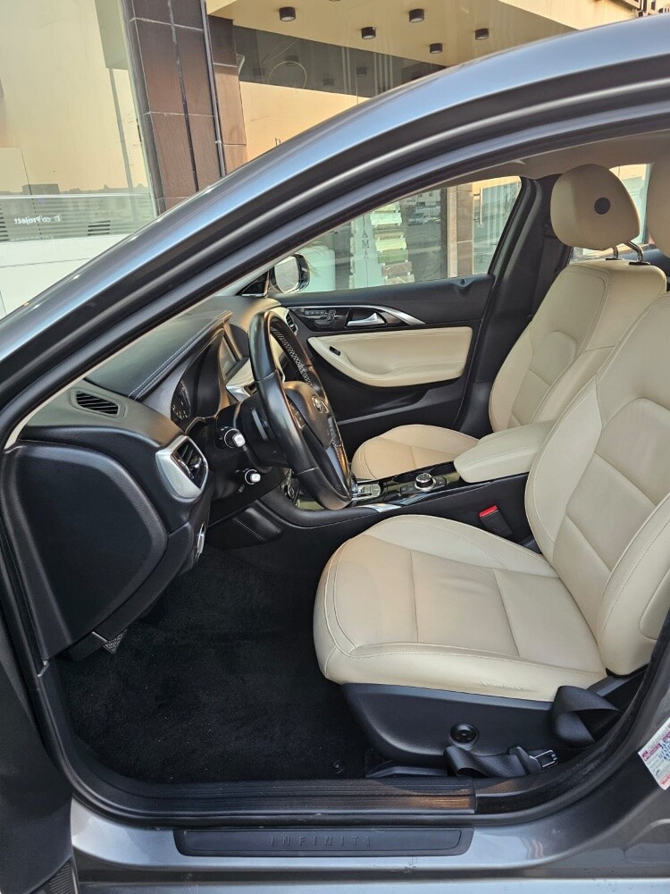 Infiniti Q30 - 15
