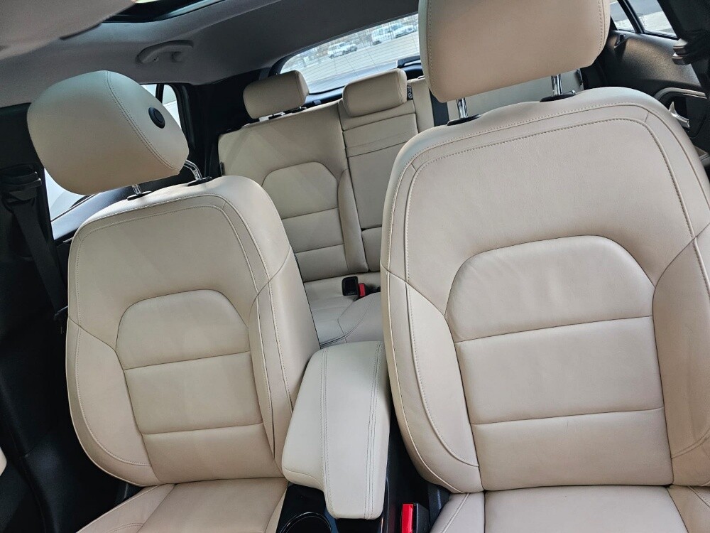 Infiniti Q30 - 24