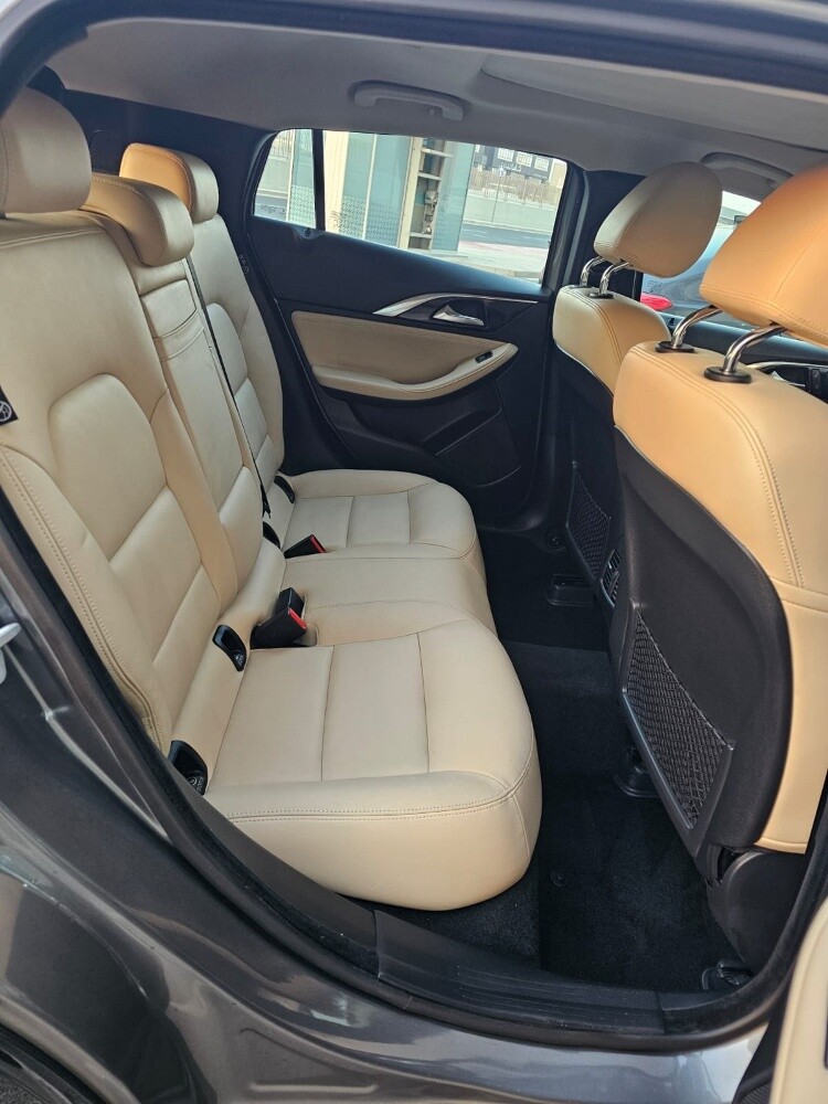 Infiniti Q30 - 9