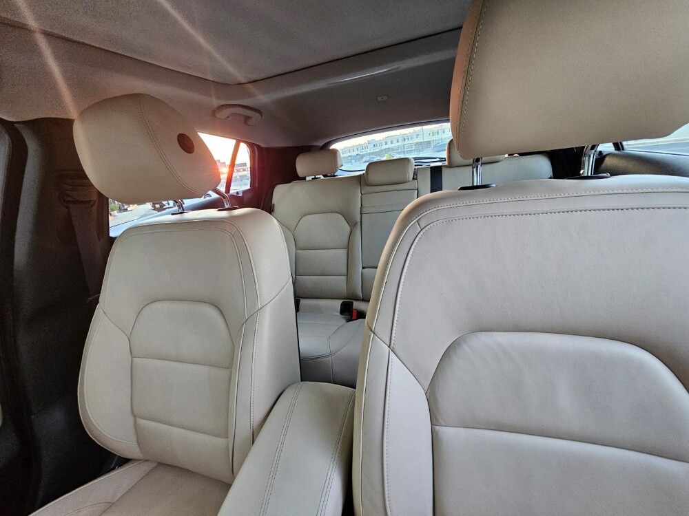 Infiniti Q30 - 13