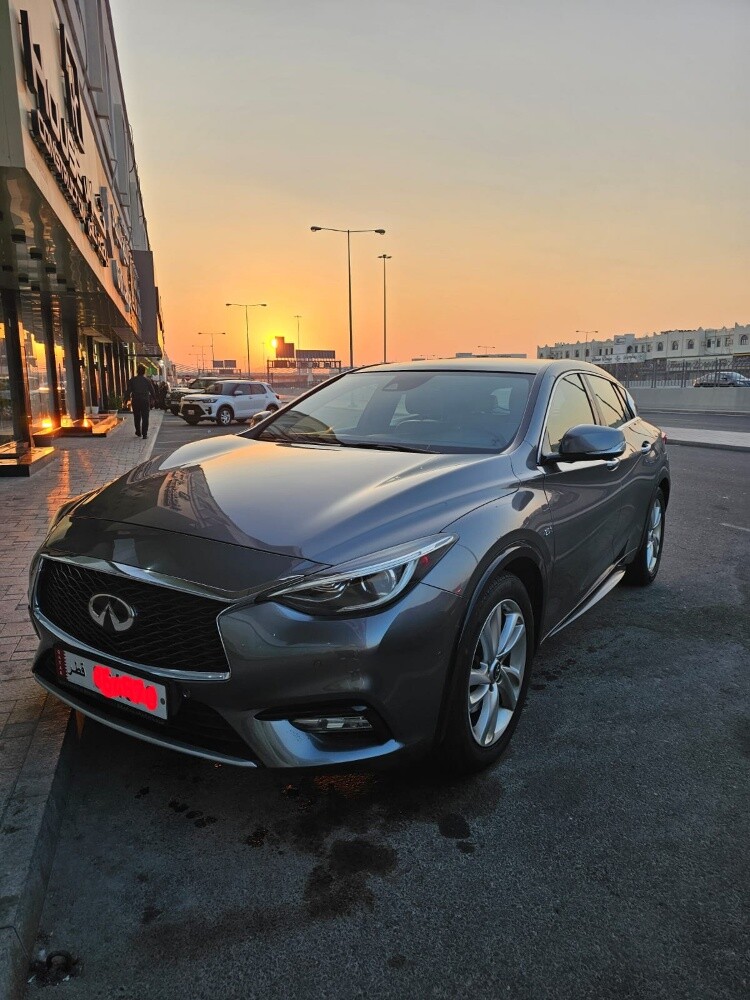 Infiniti Q30 - 3