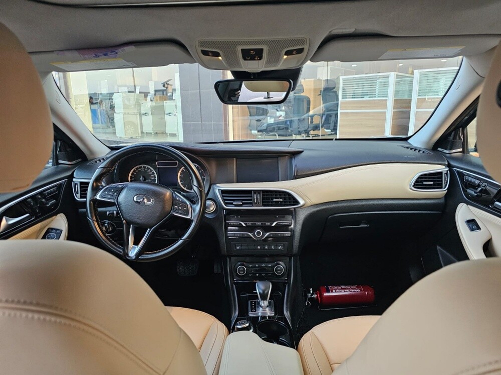 Infiniti Q30 - 21