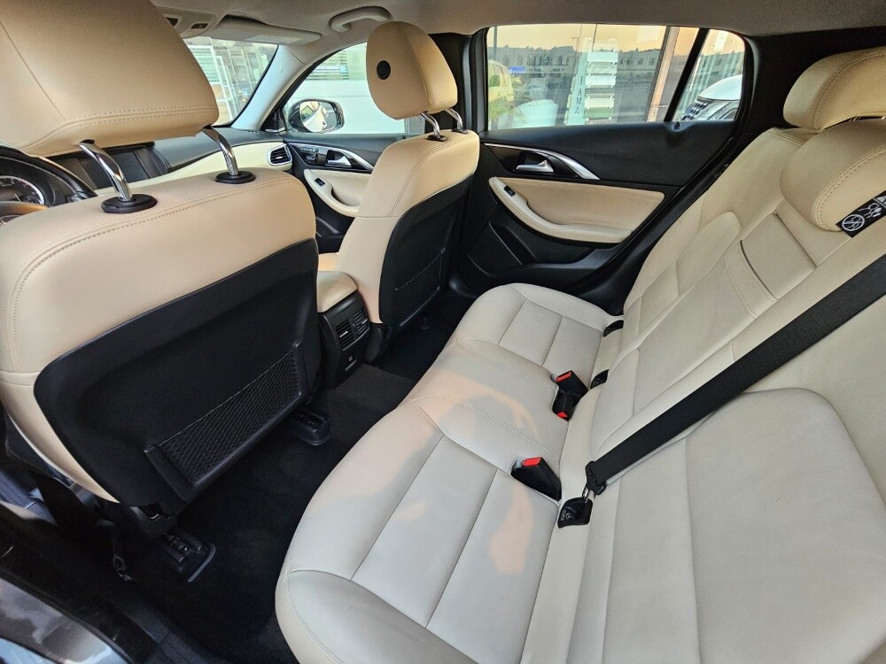 Infiniti Q30 - 22