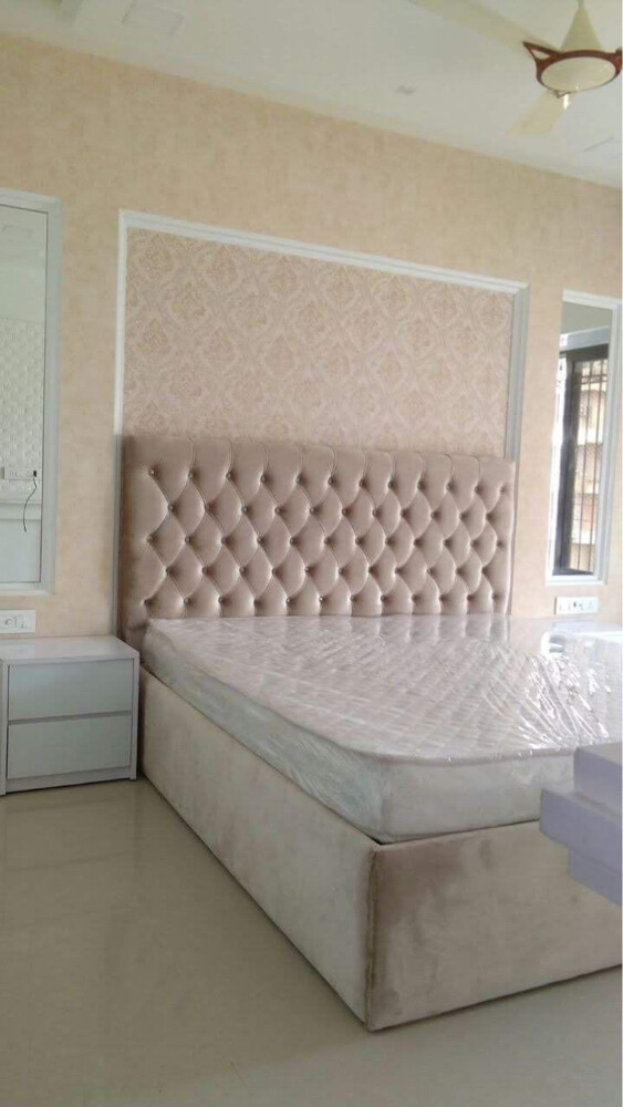 Brand new bed for sale QR 1500 - 8