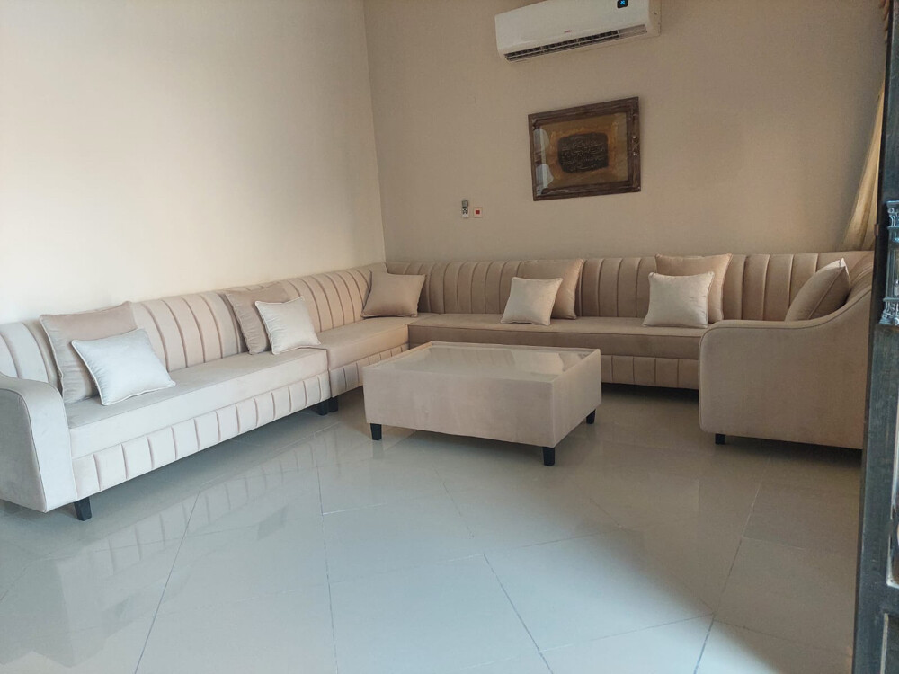 brand new majlis for sale 1 meter - 4