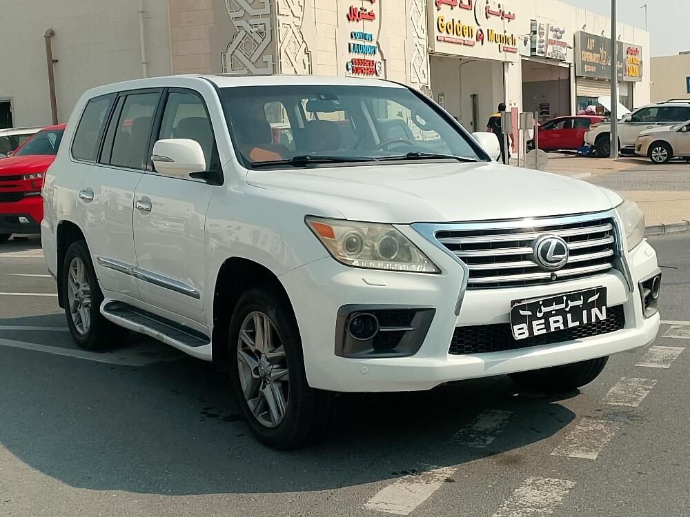 lexus 2013 white - 3