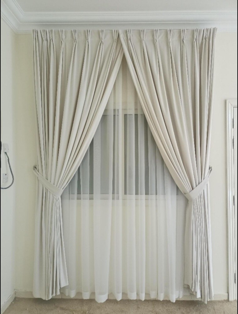 American and wave curtains. - 5