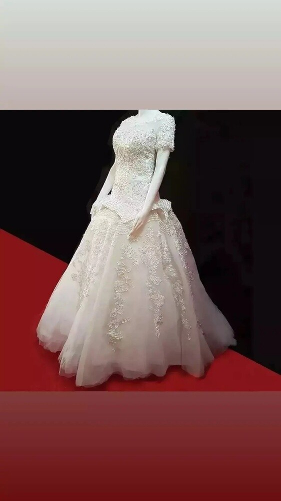 Brand new wedding gown for sale o - 2