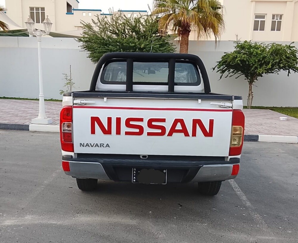 NISSAN NAVARA - 2