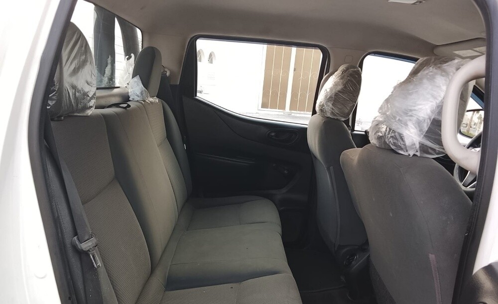 NISSAN NAVARA - 8