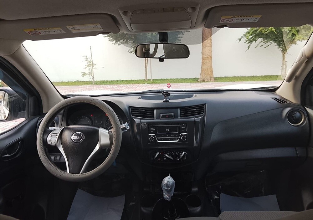 NISSAN NAVARA - 11