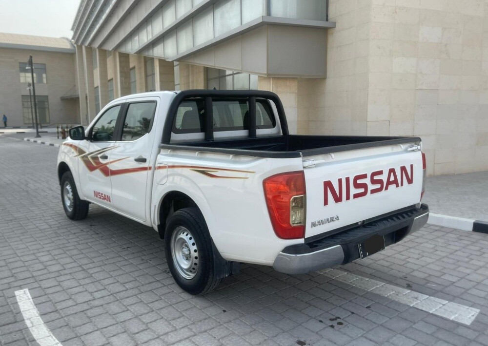 NISSAN NAVARA - 4