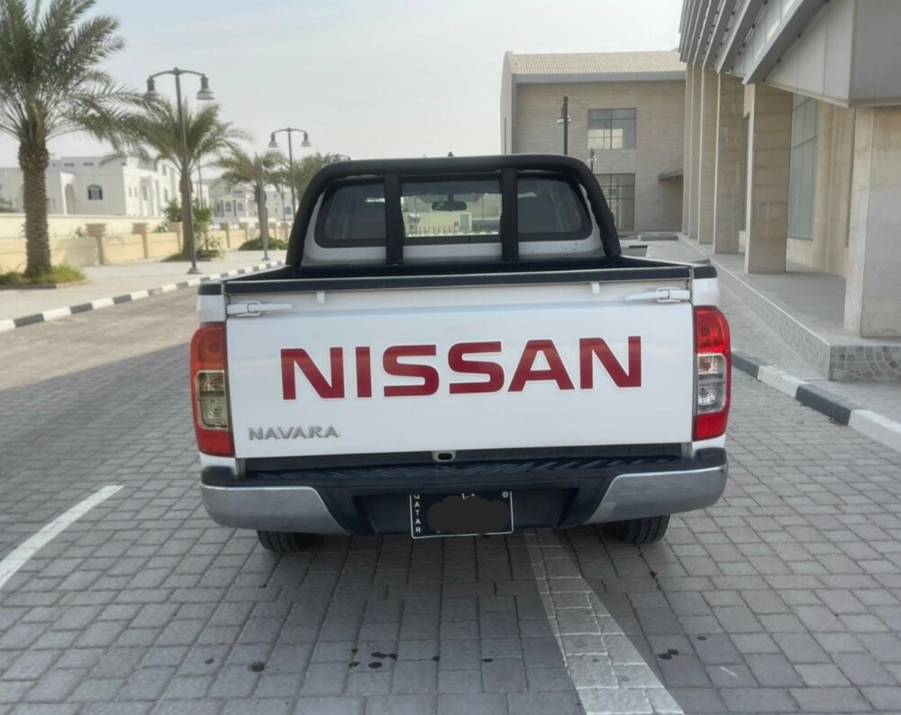 NISSAN NAVARA - 2
