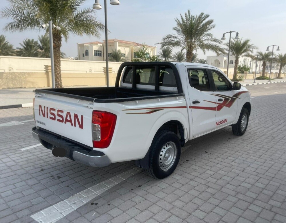 NISSAN NAVARA - 8