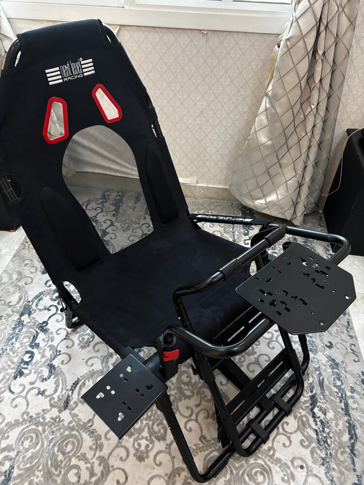 Brand new gt lite gaming chair - 1