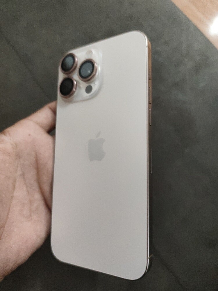 iPhone 16 pro max - 2