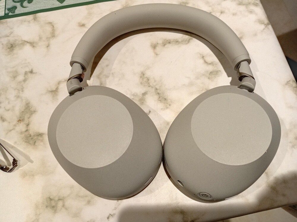 Sony speaker - 2