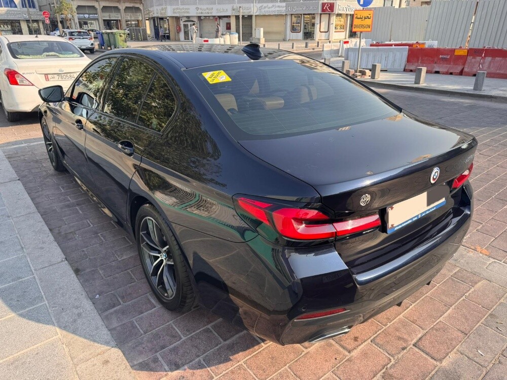 BMW 5 series 520i 2022 - 12