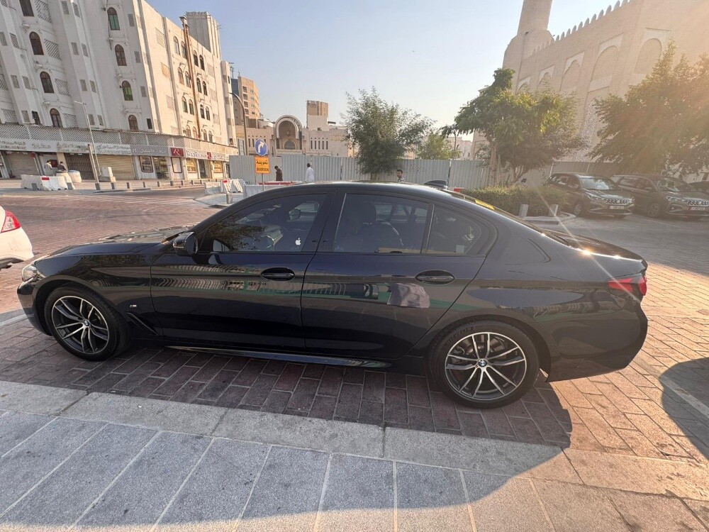 BMW 5 series 520i 2022 - 11