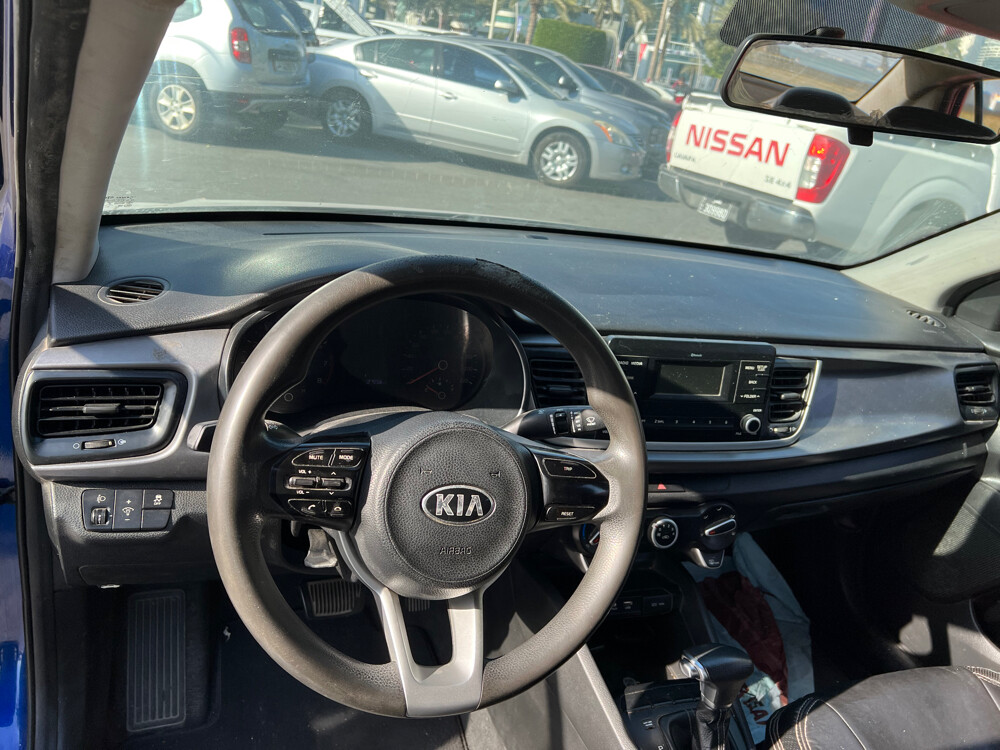 kia rio 2019 — photo 2 for sale in Qatar
