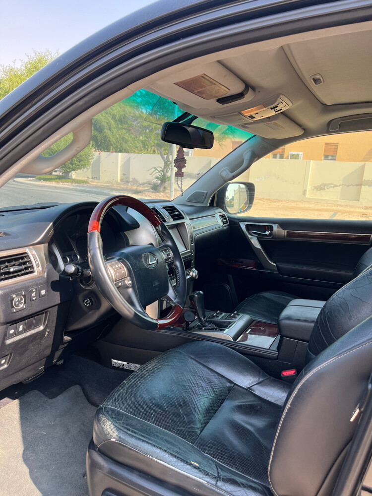 Lexus GX 460 2012 — photo 2 for sale in Qatar