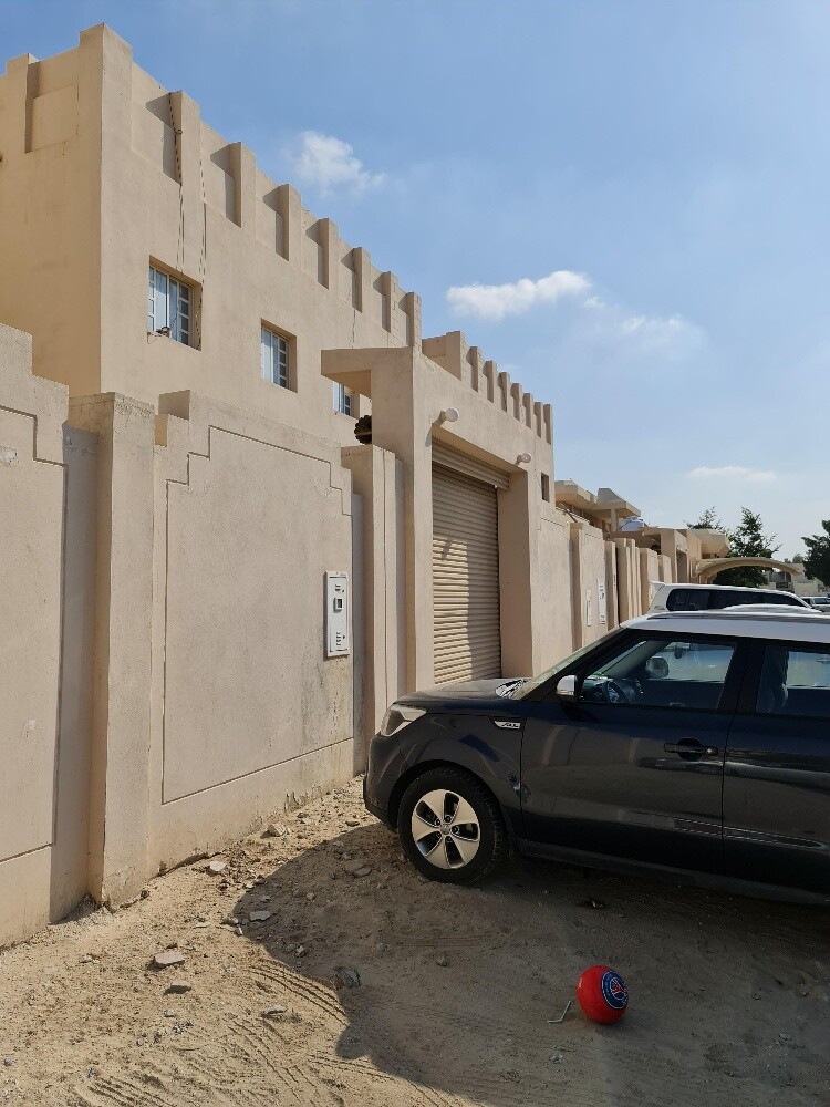 للبيع فلتين متجاورات الريان - 2
